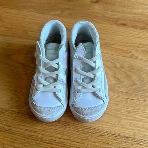 Nike mid blazer 77 shoes